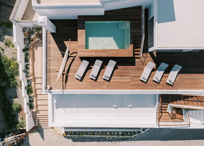 Square Luxury Villa *