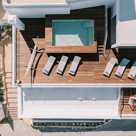 Square Luxury Villa *