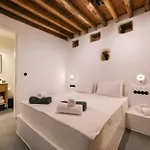 Square Luxury Kalathos